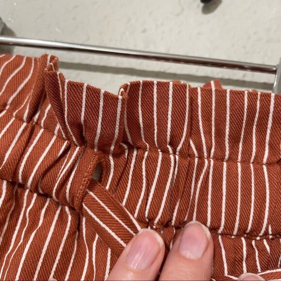 Billabong Orange & White Striped Paperbag Waist Shorts Womens S Beachy Tie Waist - Picture 3 of 8